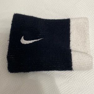 nike never used sweatband